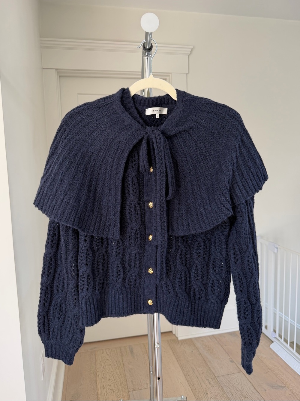 Frame cape sweater - Picture 2 of 9